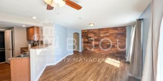Large, Well-Maintained Duplex Gallery 11