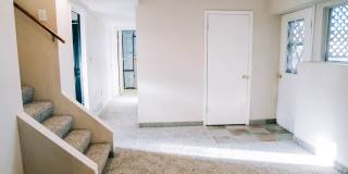 SMALL DOG FRIENDLY!!!  Meadow Street House Gallery 33