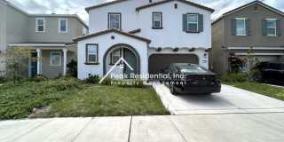 Beautiful 4 bedroom 3.5 bathroom home Gallery 1