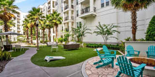 400 North Gallery 24