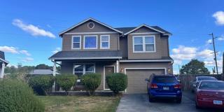 Two Story 4 Bedroom with a Large Fenced Yard! Gallery 1