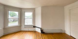 Space, Comfort & Location—Minutes from Ball State Gallery 5