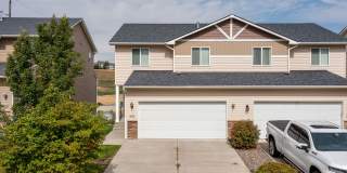 Charming Pullman Retreat with Space to Live and Entertain Gallery 1