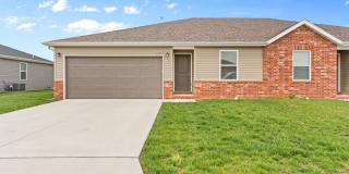 Newly built 3 bedroom duplex-Westbury Gardens! Gallery 1