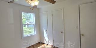 1121 Luther East Gallery 23