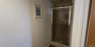 24 Anderson Avenue Gallery 12