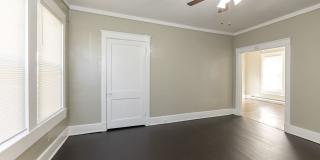 Hawthorne Street Gallery 75