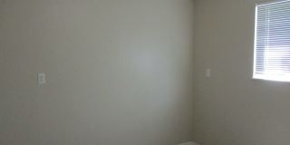 Wonderful Home in Campus West! Gallery 22