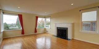 Unique Laurelhurst 3 Bedrooms with 2 Bathrooms Home Close to UW! Gallery 6