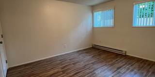 2 Bedroom Condo in Lake Oswego Gallery 26