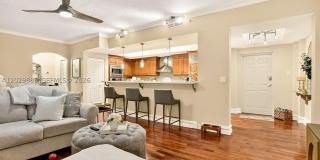 1200 Hillsboro Mile Gallery 8