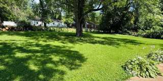 Two Bedroom Ferguson Home with Park Like Yard Gallery 22