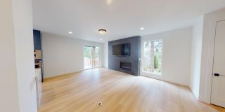 *Contemporary Home, Stylish Luxury, Central Air, Pet Friendly, Fenced Yard Gallery 4