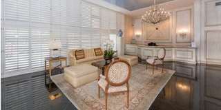 10433 Wilshire Boulevard Gallery 8
