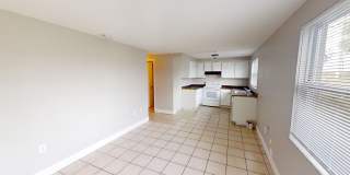 2653 N Tuttle Ave Gallery 1