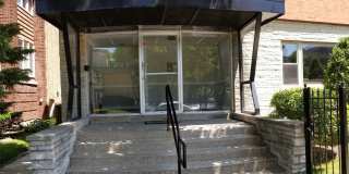 240 S Oak Park Avenue Gallery 1