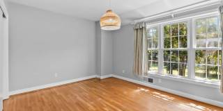 Modern Comfort & Prime Location in Alexandria! Gallery 14