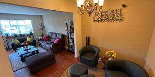Stunning Pleasanton Vintage Terrace Townhouse! 2 bedrooms and 1.5 bathrooms! Sharp upgrades throughout including laminate wood and tile flooring, premium cabinetry a Gallery 10