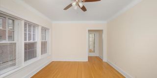735 Hinman Avenue Gallery 6
