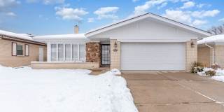 2913 Kensington Avenue Gallery 1