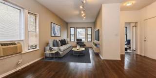 729 West Cornelia 729 West Cornelia Gallery 1