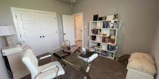 4-Bedroom House for Rent in Temple Gallery 27
