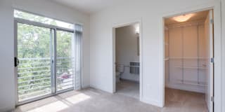 2255 Wisconsin Gallery 11