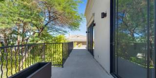 628 Edgebrook Drive Gallery 30