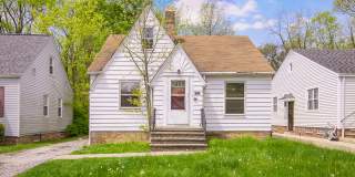 2 BED 1.5  BATH BEAUTIFUL SINGLE FAMILY HOME IN WARRENSVILLE HEIGHTS! Gallery 1