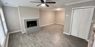 Charming 3-bedroom, 2-bath townhouse Gallery 3