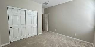 Inspirada 4-Bedroom 3-Bathroom Home! Gallery 9