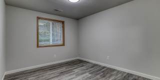 Spacious 4 Bedroom/2.5 Bath Hazell Dell Home! Gallery 21