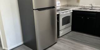 Large 2 Bedroom, 1 Bath Apartment in Old SW Gallery 5