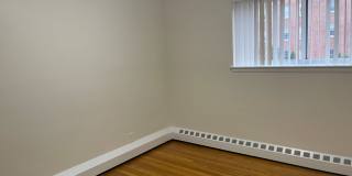 Coolidge Corner  Renovated Spacious and very sunny top floor  2 bed, HT and HW inc  June or July Gallery 5