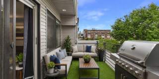 Philly Magazine-Featured Luxury 3 Bed Condo with Huge Roof Deck & Skyline Views Gallery 7
