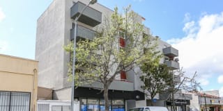 425 East 18th Gallery 1