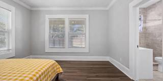 1571 S MYRTLE AVENUE Gallery 21