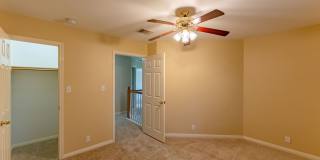 Spacious and stunning 4 bed 3.5 bath in Austin!!! Gallery 21