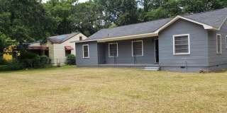 1401 Whitney Avenue Gallery 1