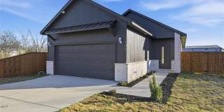 104 Francis Street Gallery 1