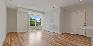 5131 N Lincoln Avenue Gallery 5