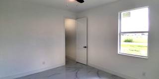 1523 Northeast 19th Avenue Gallery 22