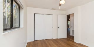 0957 - Xanadu Gallery 12