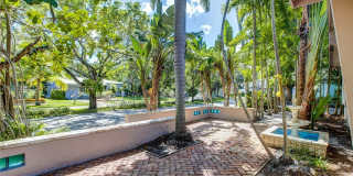 616 SW 11th Ct Gallery 4