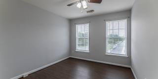 24635 KINGS CANYON Square Gallery 49