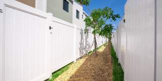 ID Oakland Park Gallery 3