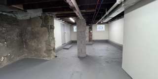 Updated 5BR 3bath house with off street parking! Gallery 32
