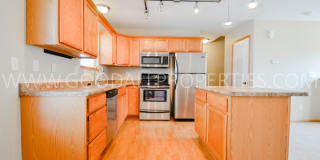 2 Bath Town home in Urbandale with a 2-car attached garage Gallery 8