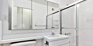 881 8th Ave Gallery 7