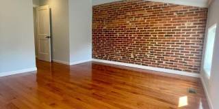 1904 BANK Street Gallery 18